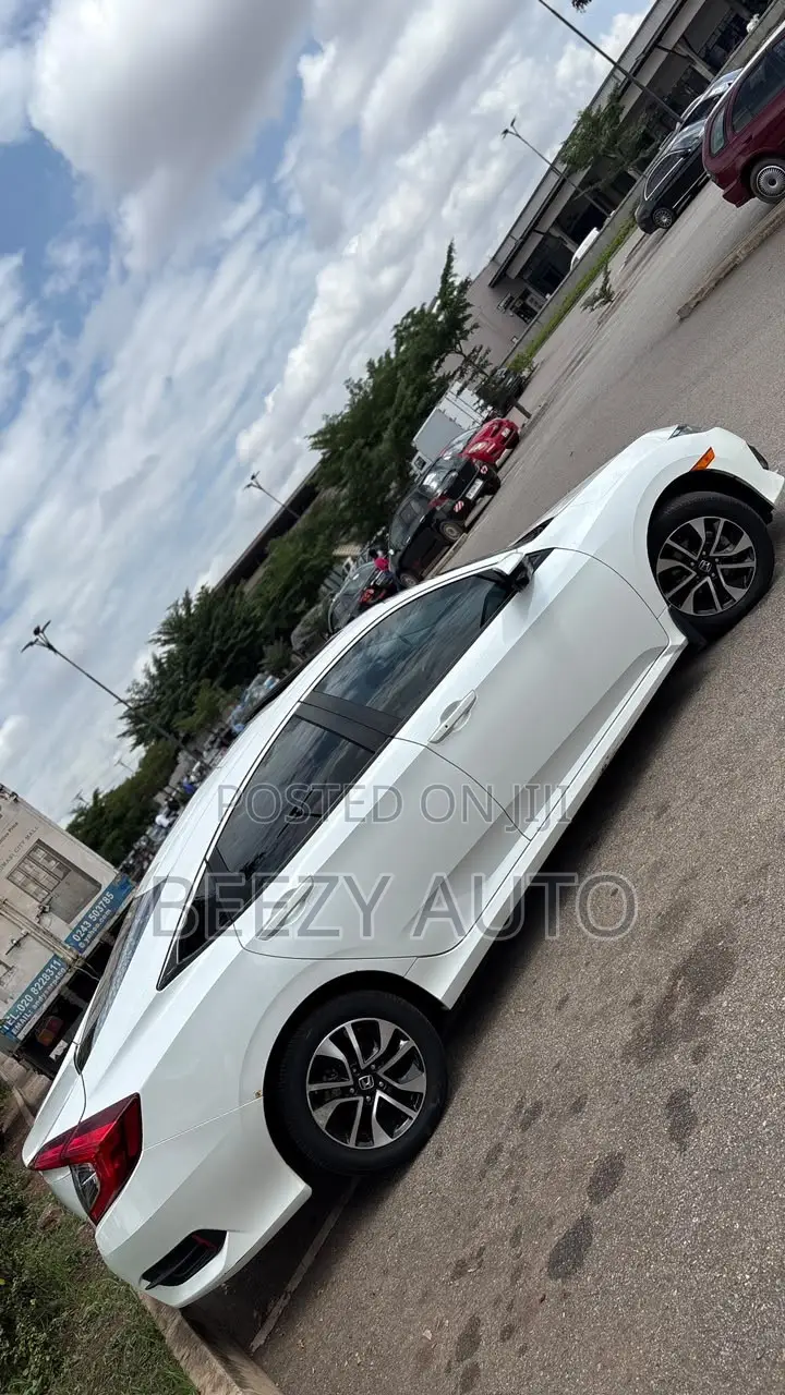 Honda Civic EX Sedan 2018 White
