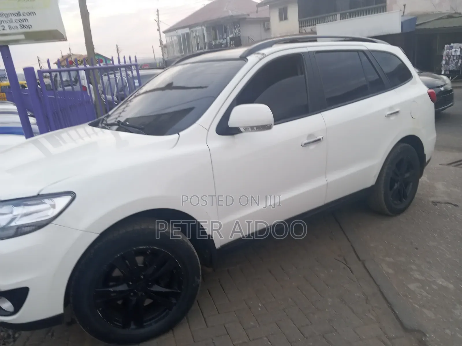 Hyundai Santa Fe 2011 White
