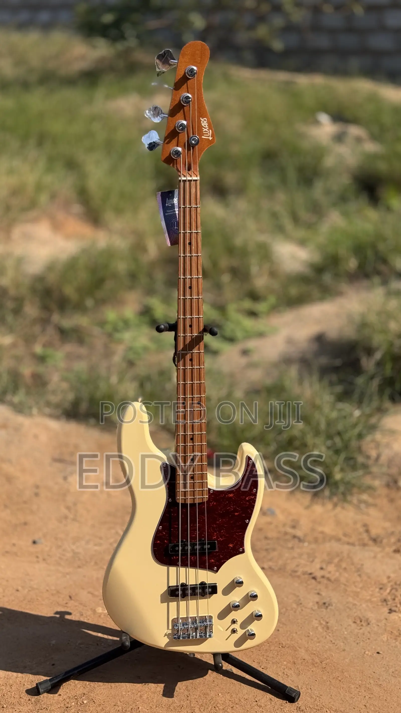 Luxars Active 4 Strings Bass