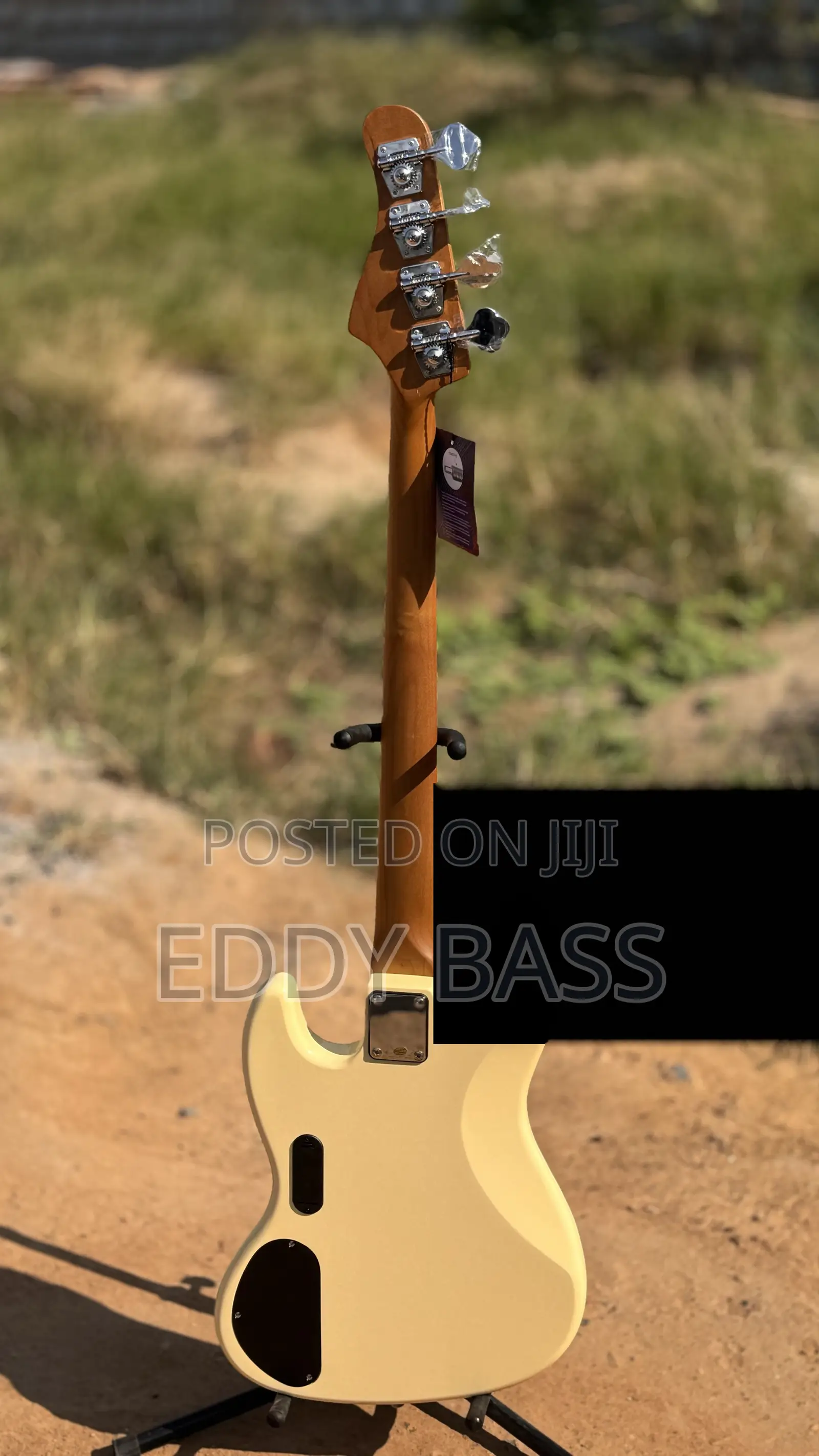 Luxars Active 4 Strings Bass