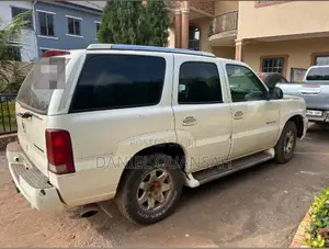 Cadillac Escalade 2008 White