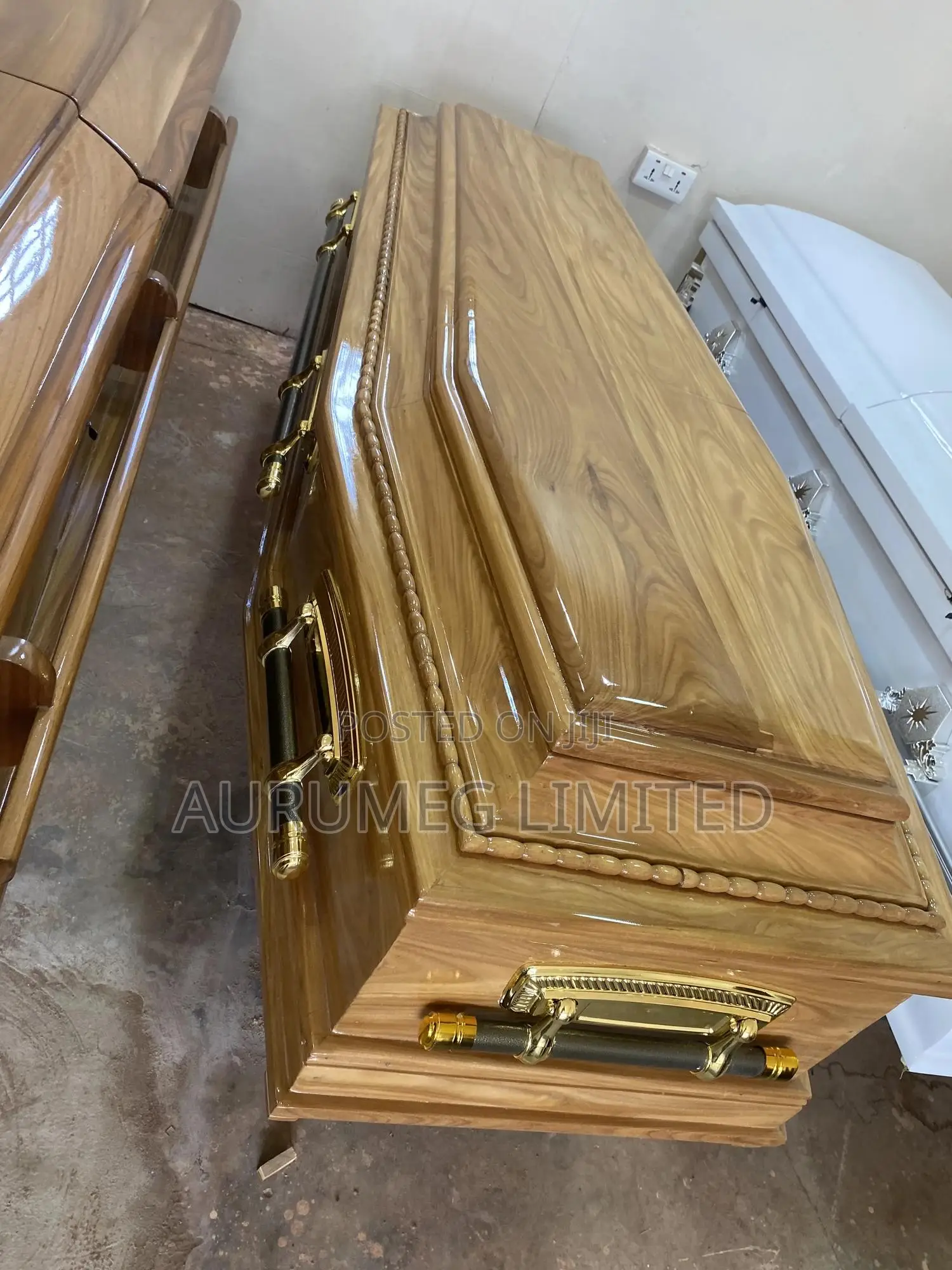 Premium Hardwood Casket – Strong, Elegant & Beautifully Finished