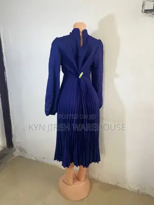 SHEIN Blue Wear