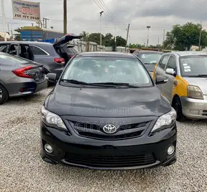 Toyota Corolla S 5-Speed 2013 Blue