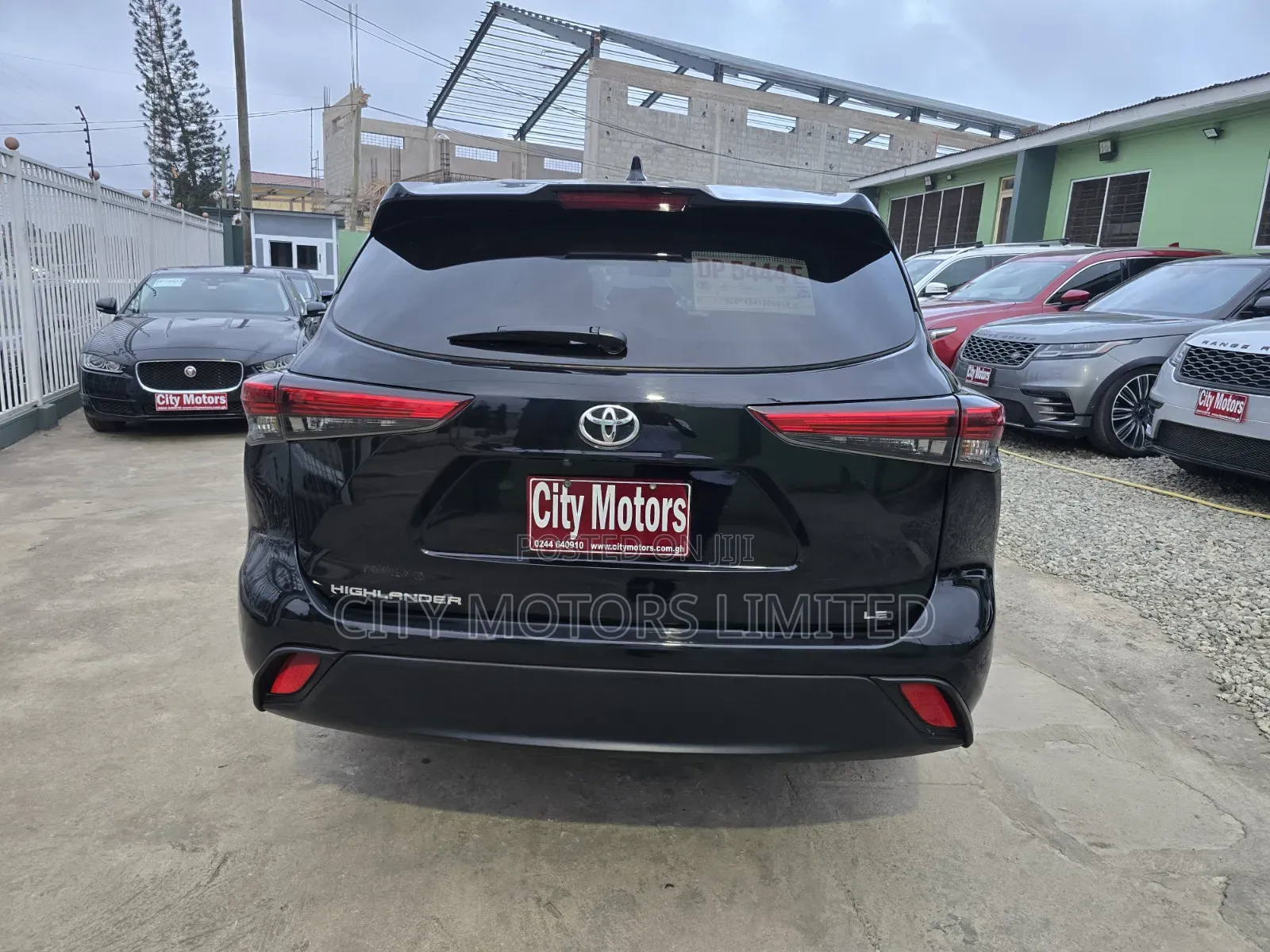Toyota Highlander LE 2021 Black