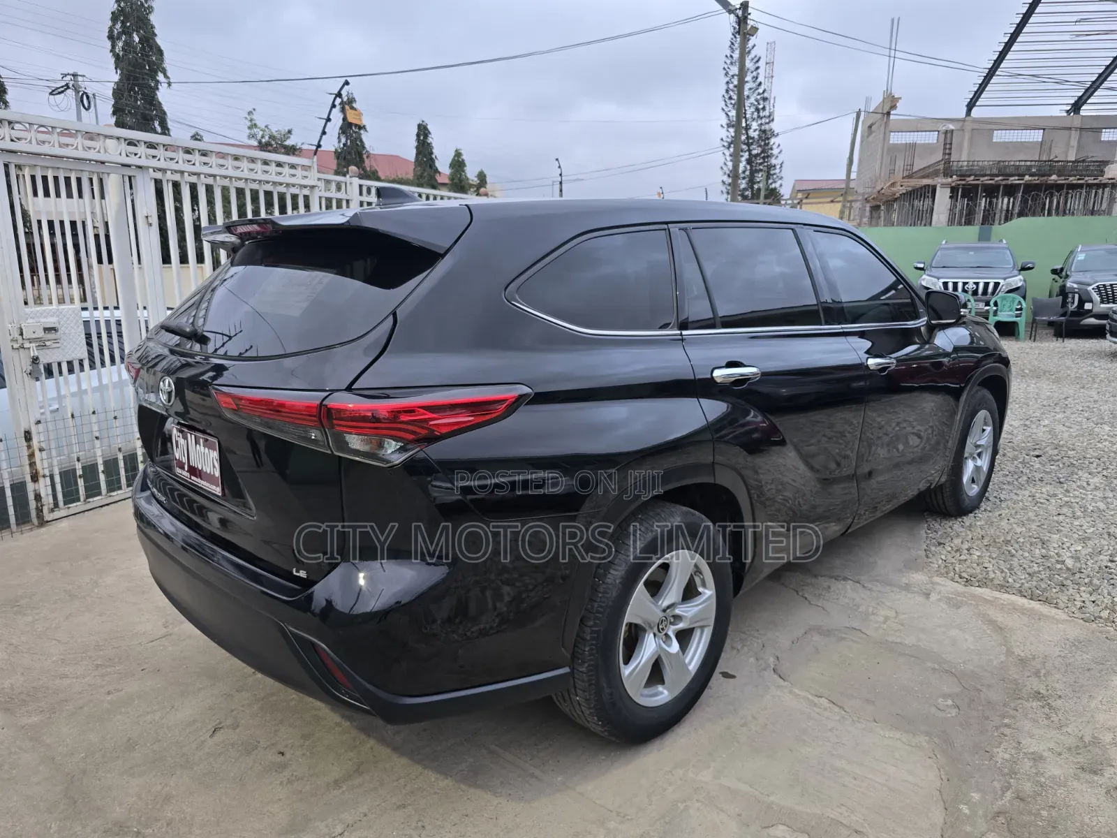 Toyota Highlander LE 2021 Black