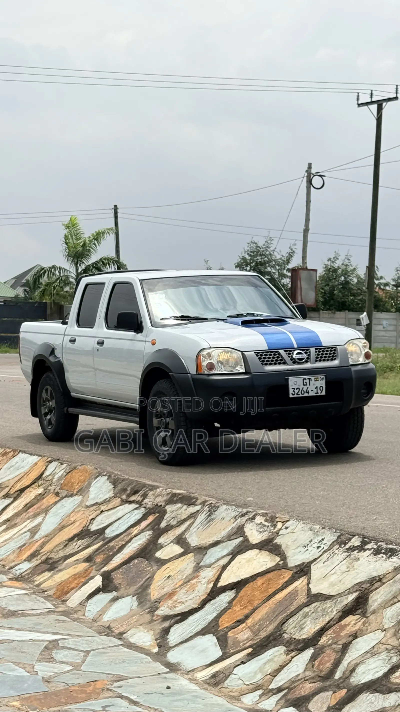 Nissan Hardbody 2019 White