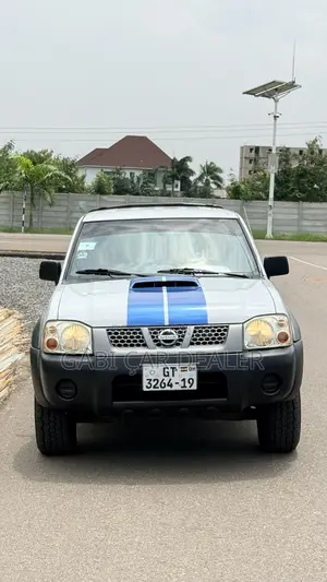 Nissan Hardbody 2019 White