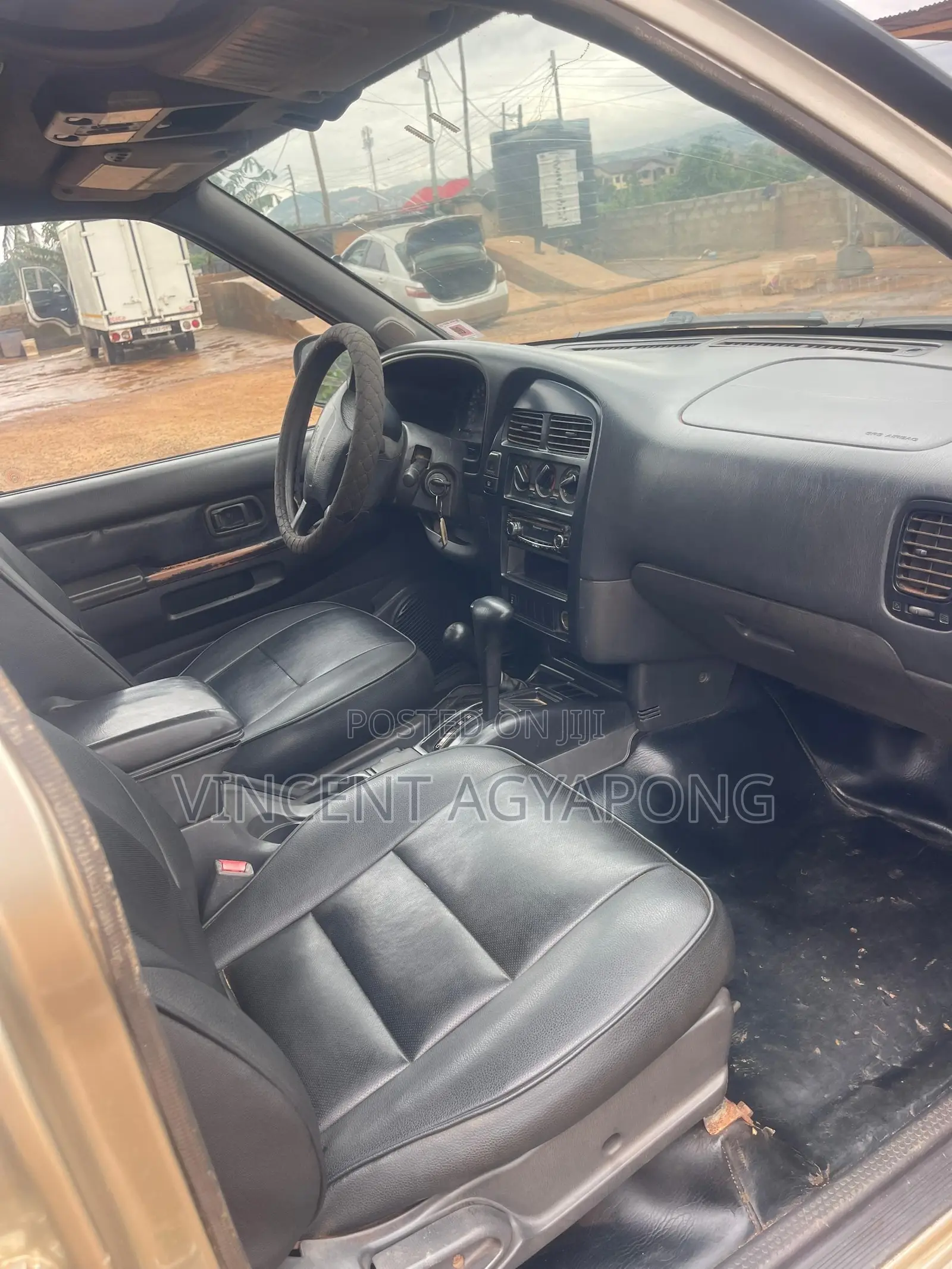 Nissan Pathfinder 1996 Gray