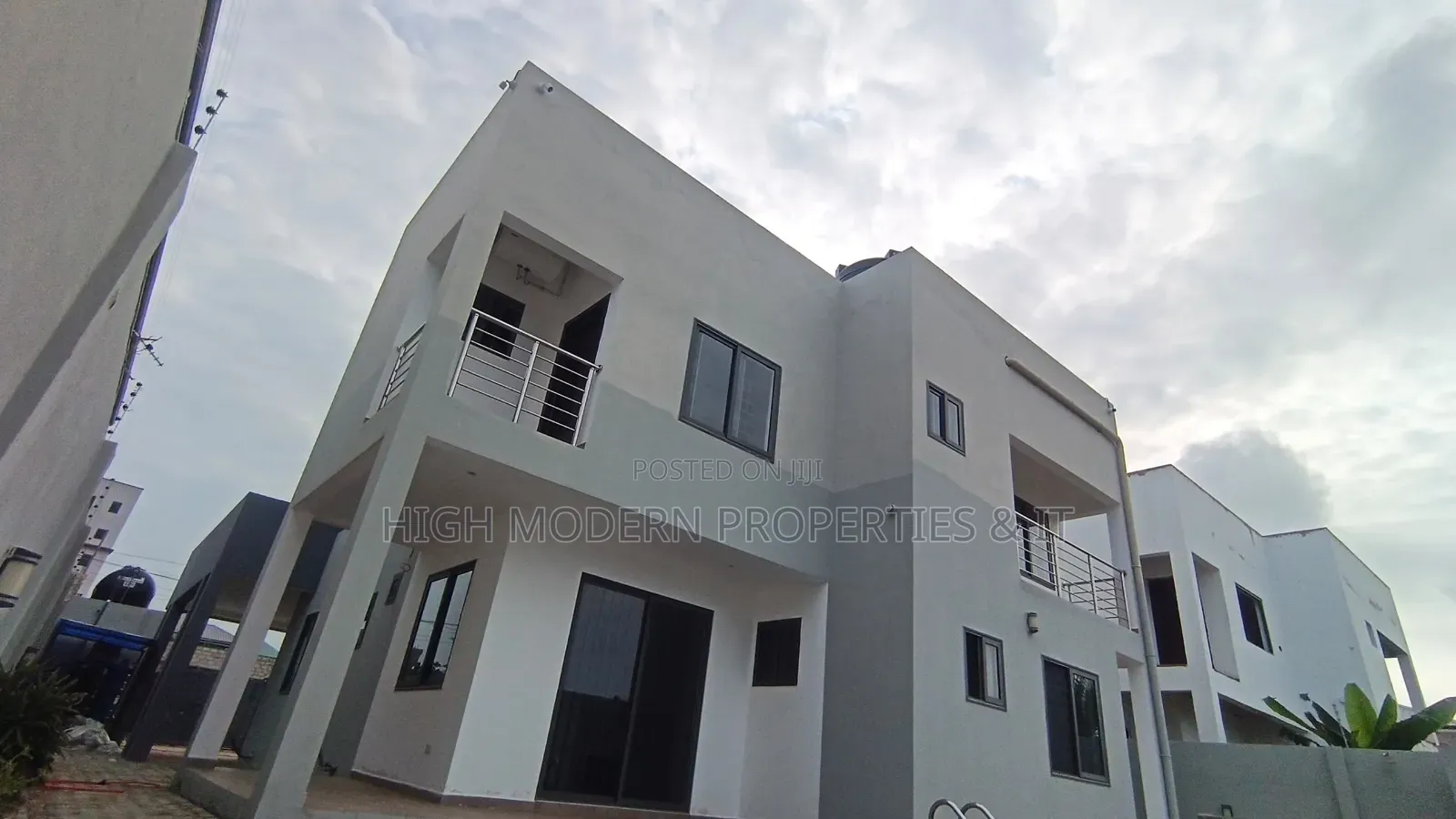 4bdrm House in East Airport, Teshie for rent