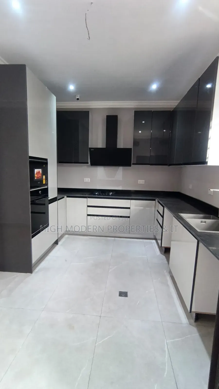 4bdrm House in East Airport, Teshie for rent