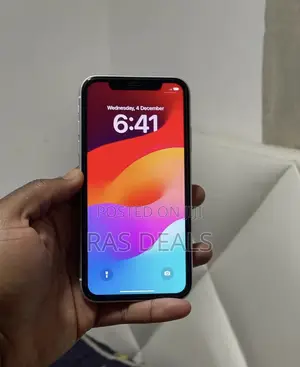 Apple iPhone XR 128 GB White