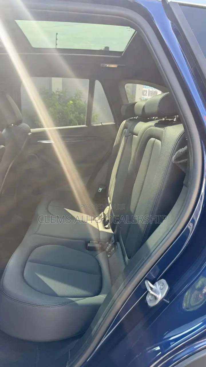 BMW X1 sDrive28i FWD 2020 Blue