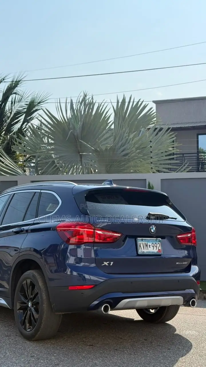 BMW X1 sDrive28i FWD 2020 Blue
