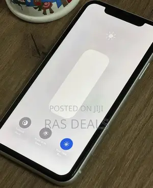 Apple iPhone XR 128 GB White