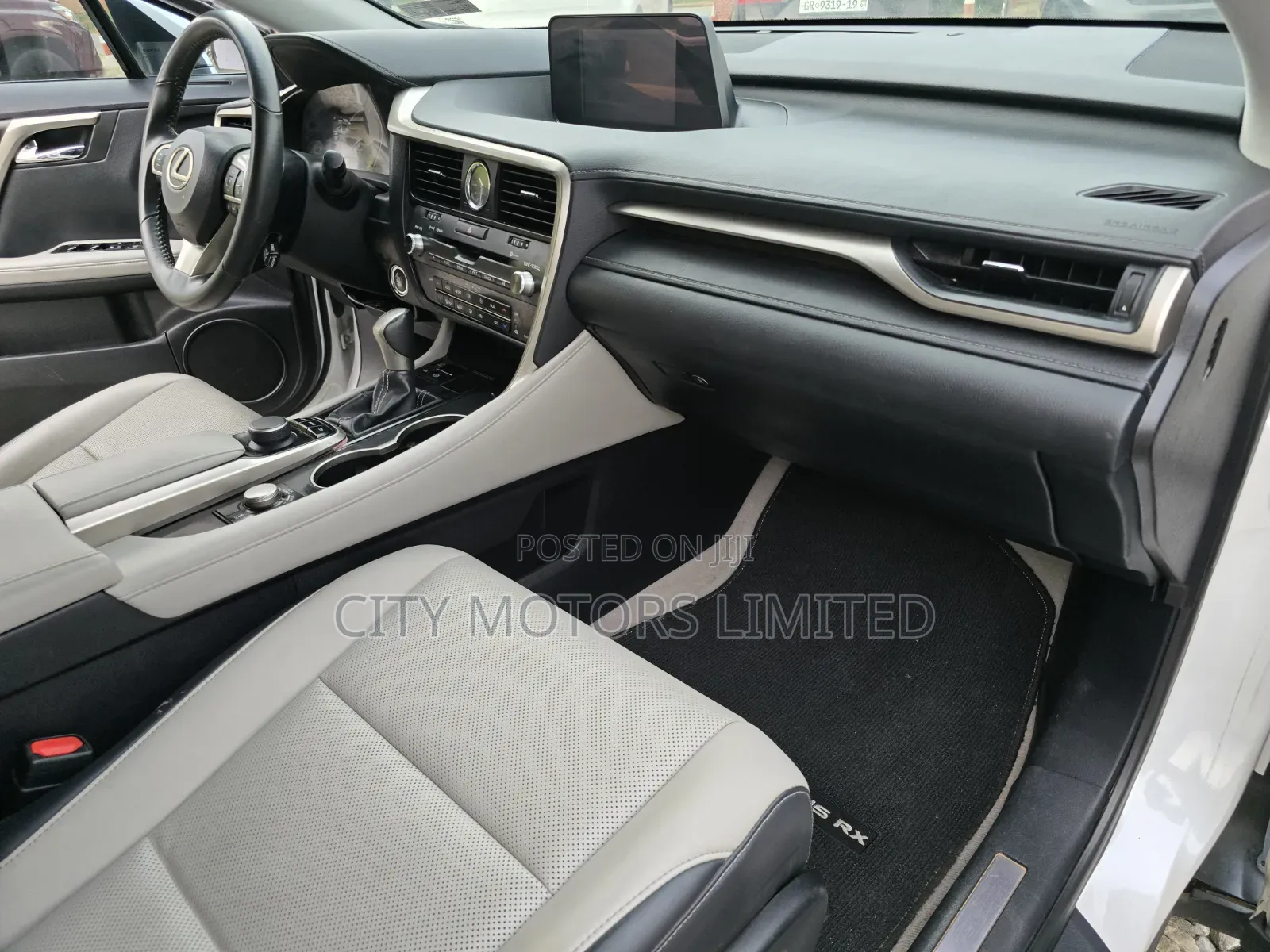 Lexus RX 350 FWD 2019 White