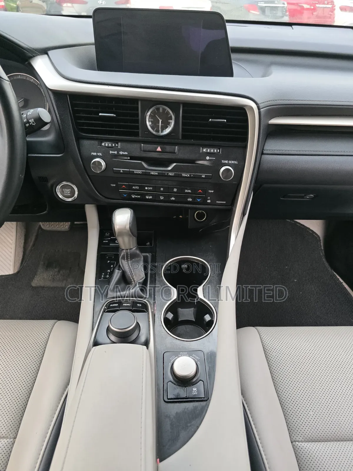Lexus RX 350 FWD 2019 White