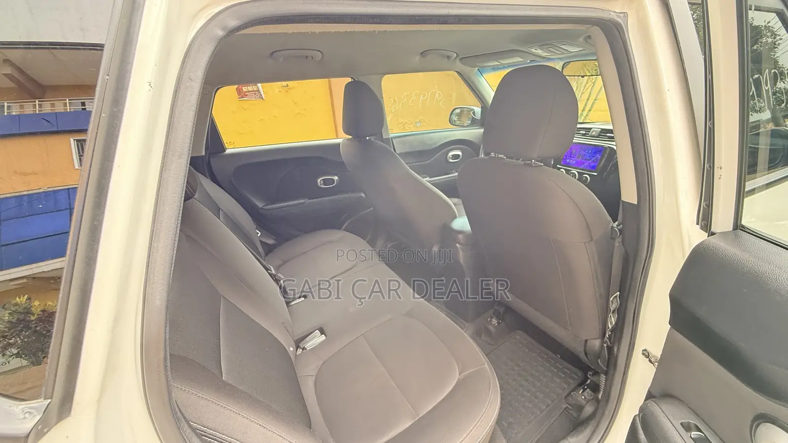 Hyundai Elantra 2012 Brown
