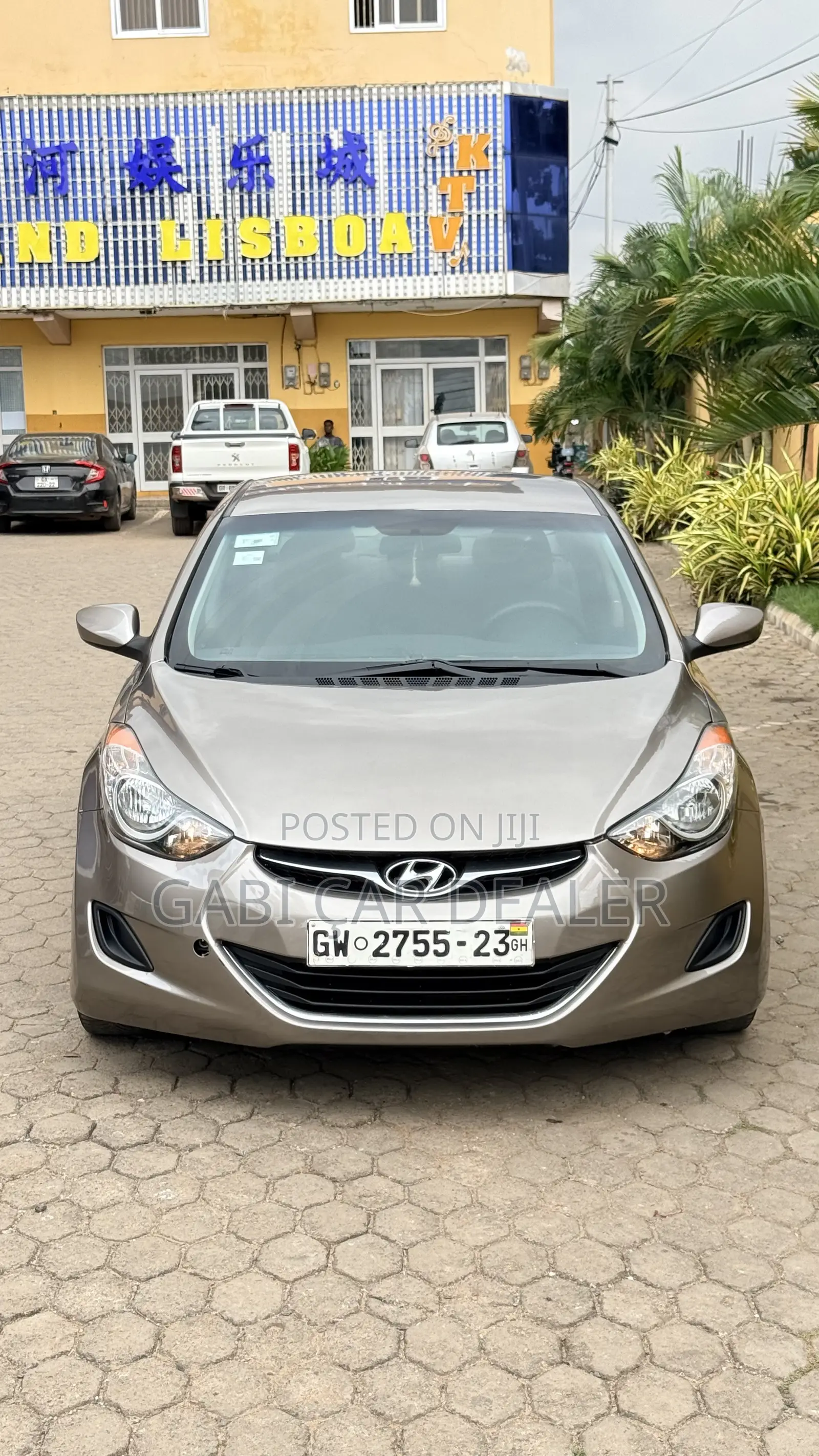 Hyundai Elantra 2012 Brown