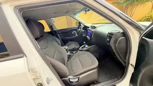 Hyundai Elantra 2012 Brown