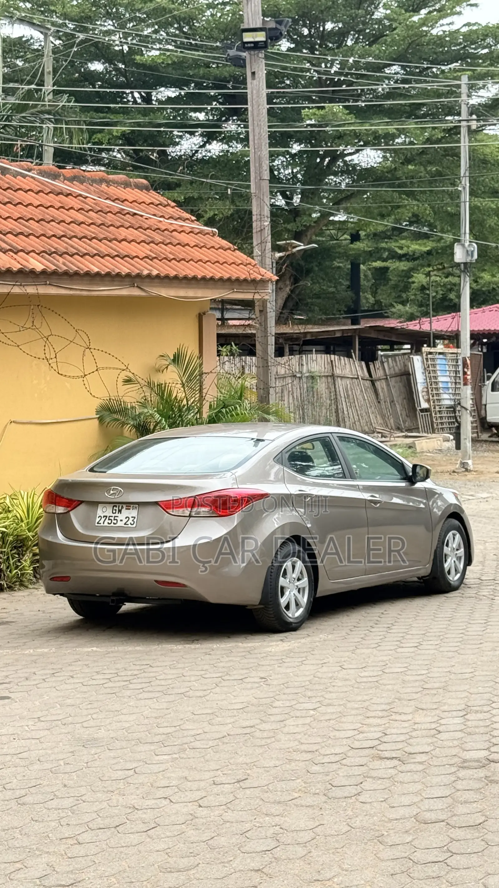 Hyundai Elantra 2012 Brown