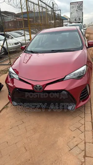 Toyota Corolla LE (1.8L 4cyl 2A) 2018 Red