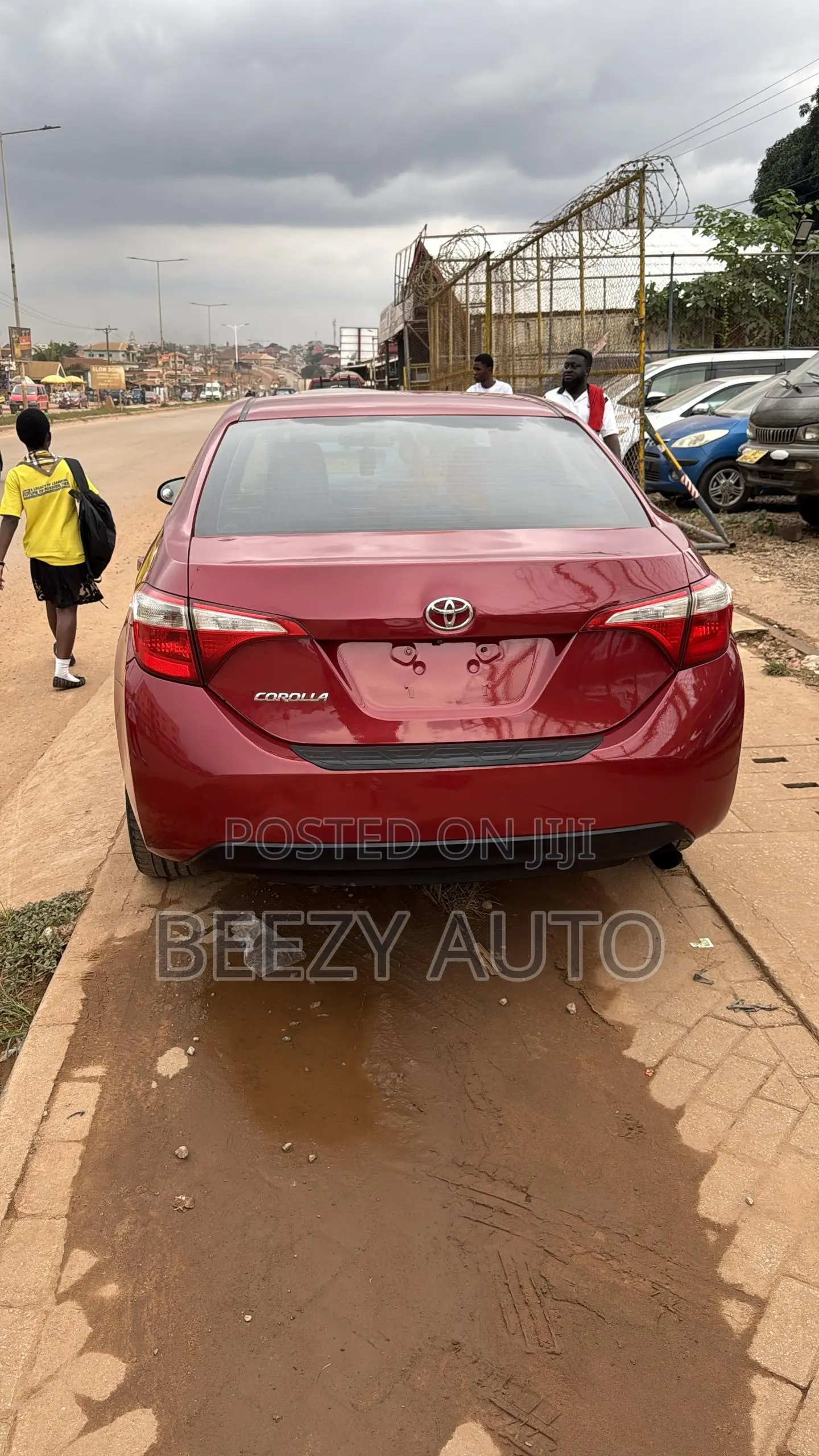 Toyota Corolla LE (1.8L 4cyl 2A) 2018 Red