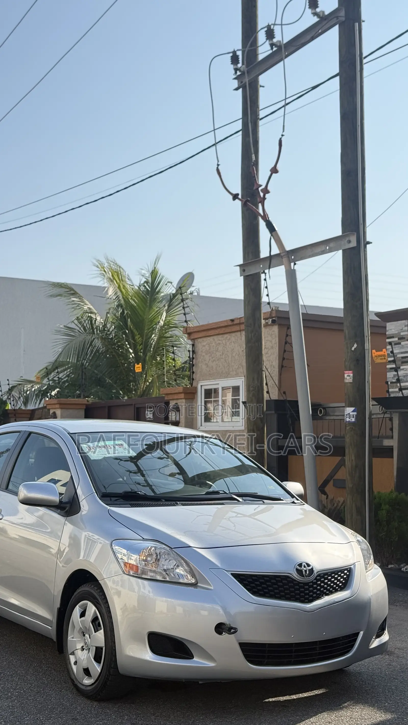 Toyota Yaris 2012 Silver