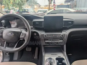 Ford Explorer 2021 White