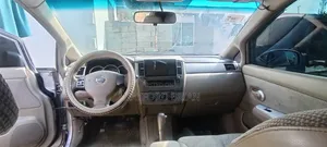 Nissan Tiida 2010 Beige