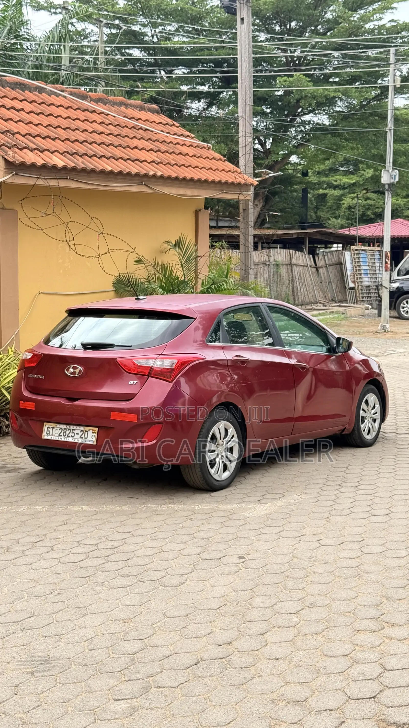 Hyundai Elantra 2016 Red