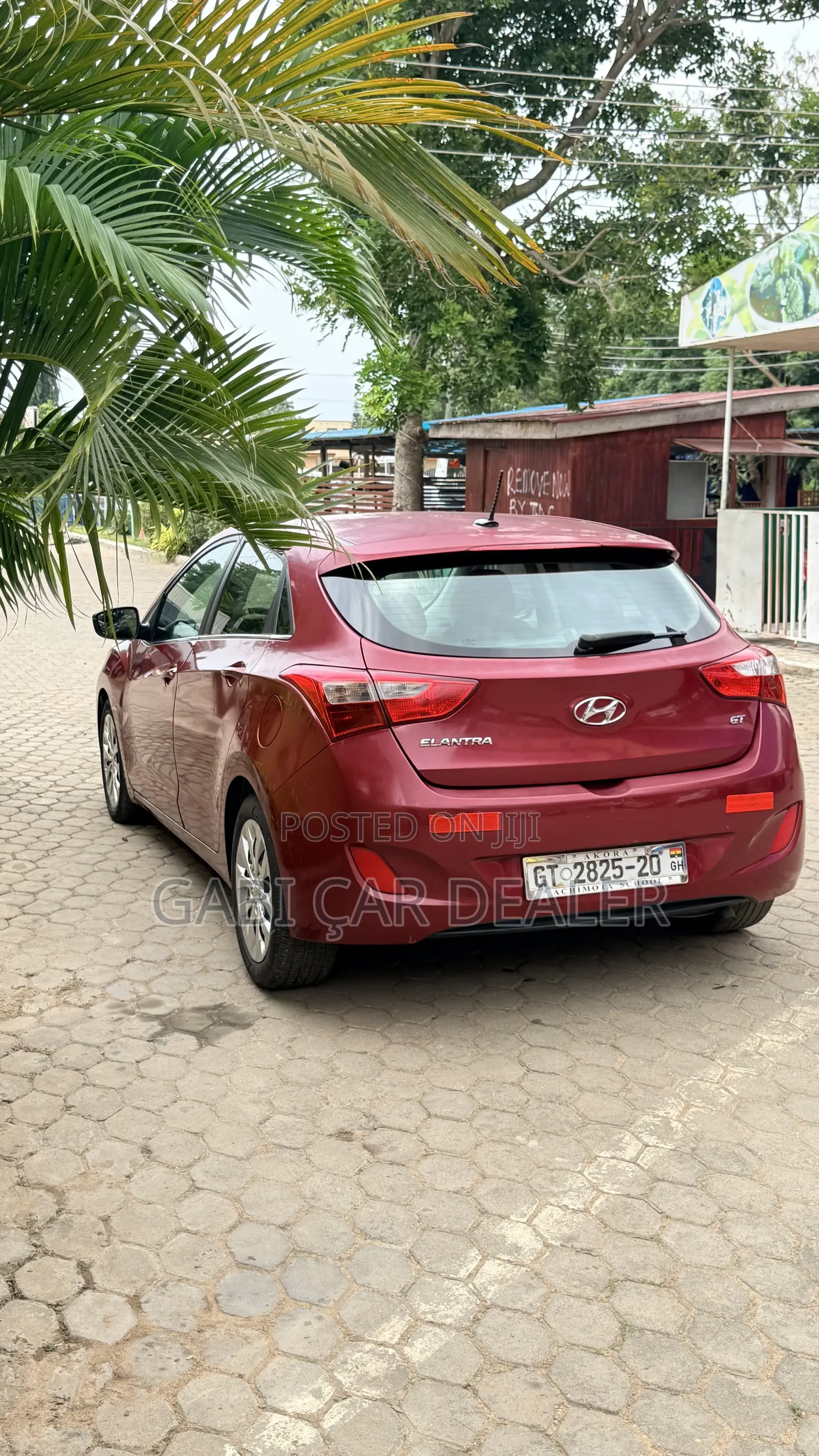 Hyundai Elantra 2016 Red