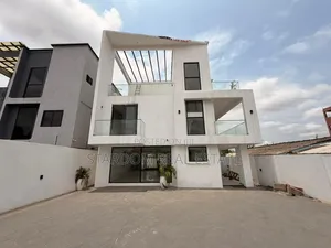 4bdrm Duplex in Adjiringanor, Ability for sale