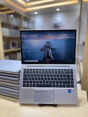 Laptop HP EliteBook 1040 G8 16GB Intel Core i7 SSD 512GB