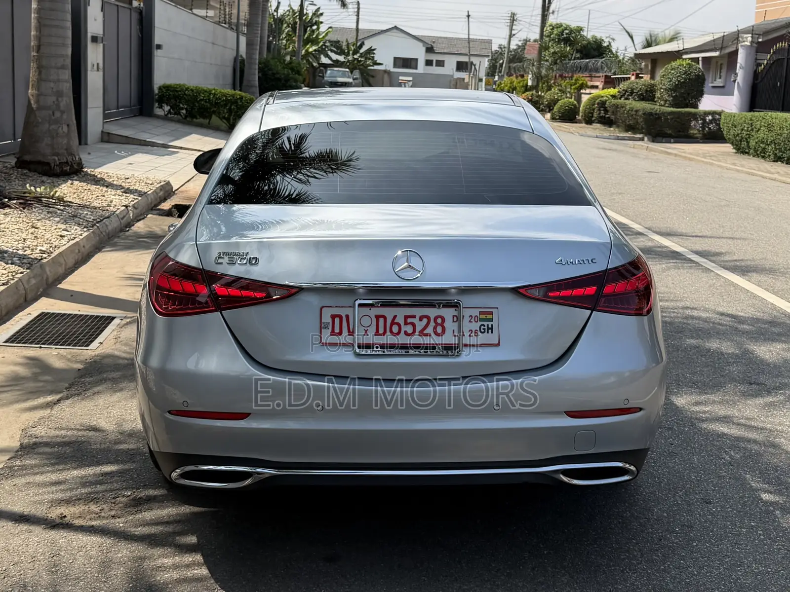 Mercedes-Benz C300 2024 Silver