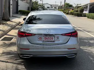 Mercedes-Benz C300 2024 Silver