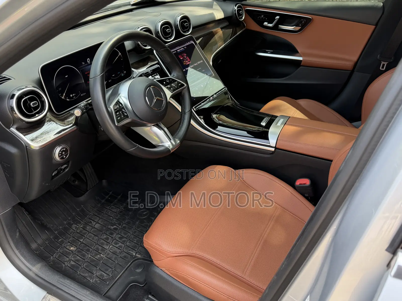 Mercedes-Benz C300 2024 Silver