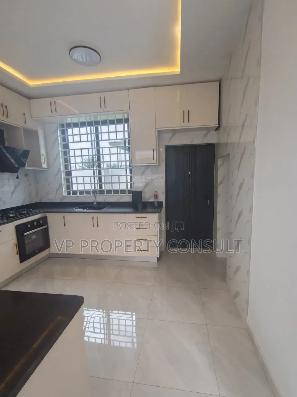 3bdrm House in Labone SHS Area for rent