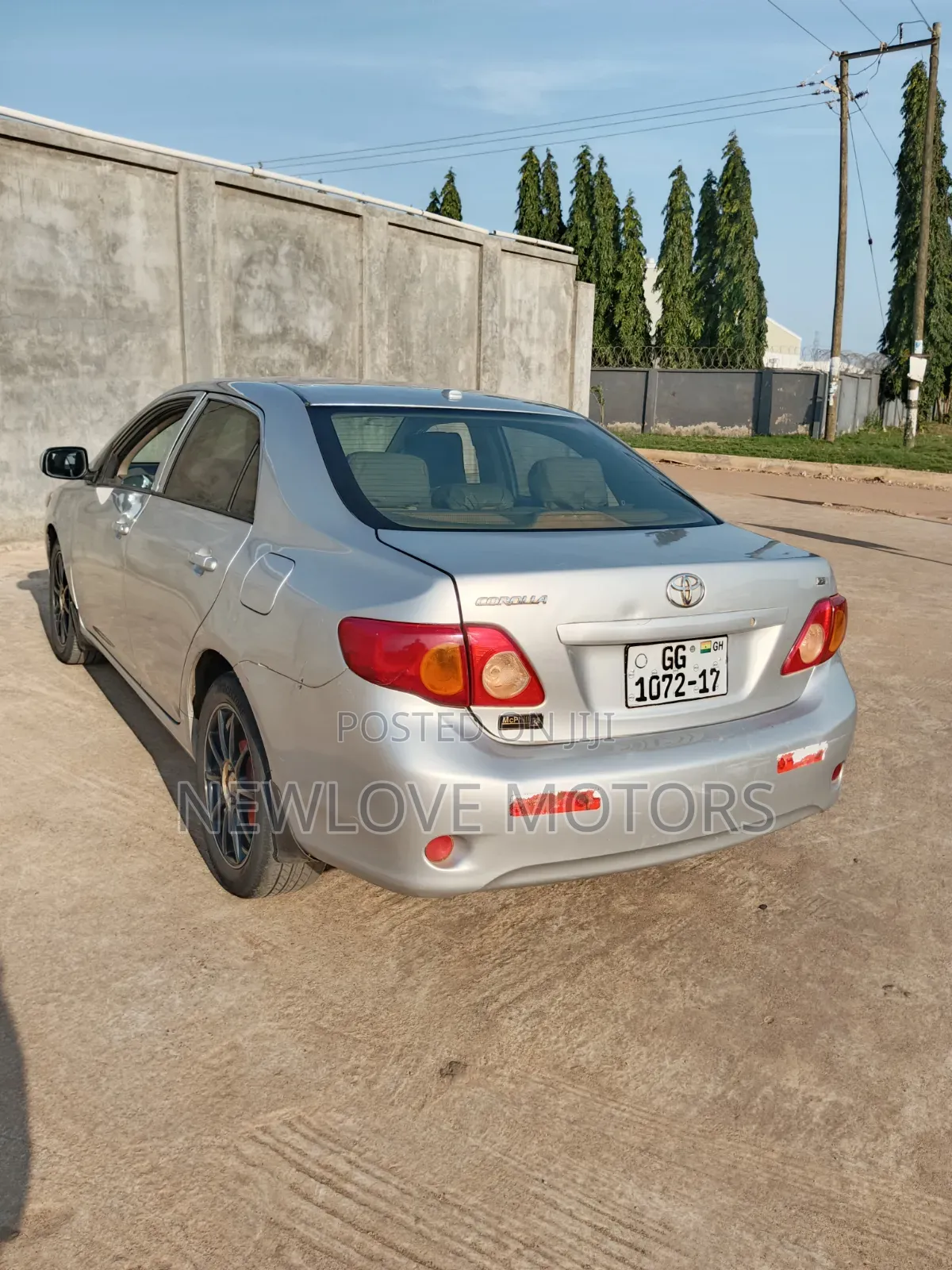 Toyota Corolla LE 4dr Sedan (1.8L 4cyl 4A) 2011 Silver