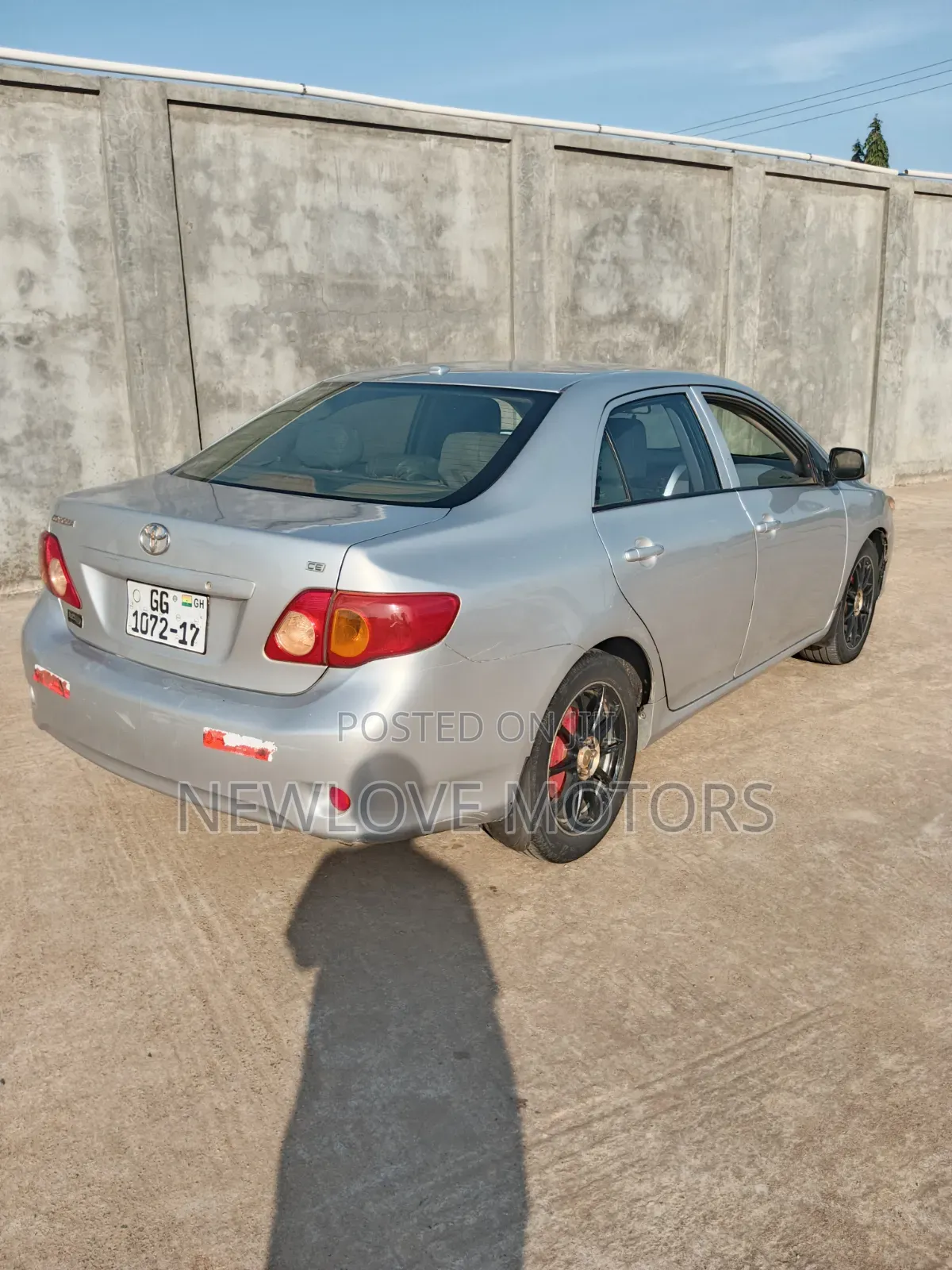 Toyota Corolla LE 4dr Sedan (1.8L 4cyl 4A) 2011 Silver