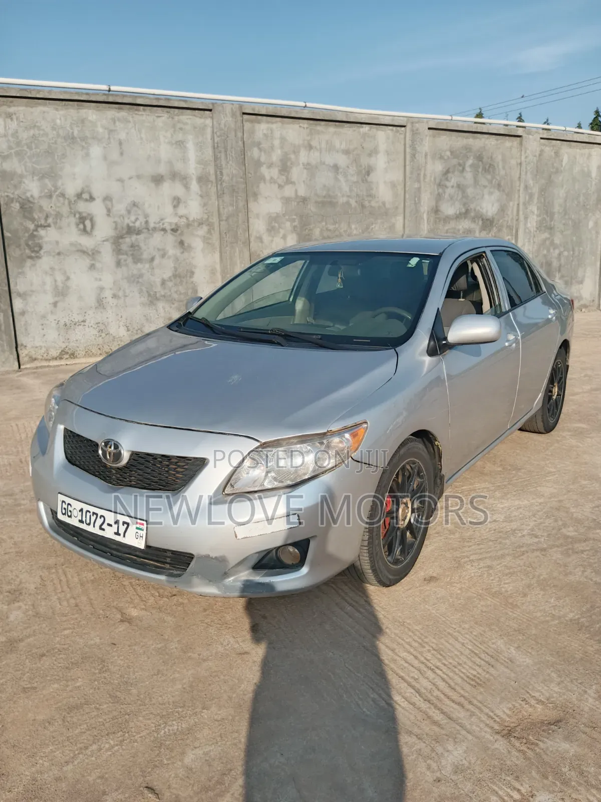 Toyota Corolla LE 4dr Sedan (1.8L 4cyl 4A) 2011 Silver