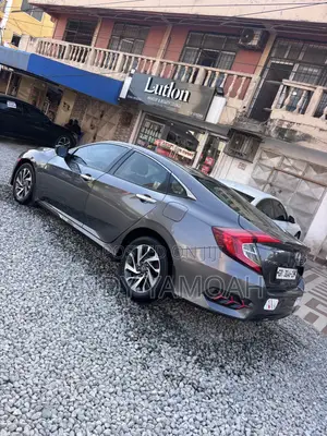 Honda Civic 2018 Gray