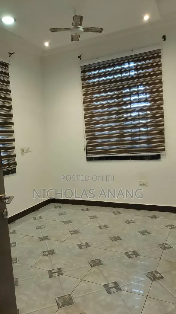 1bdrm Apartment in The Dorns Properties, New Town for rent