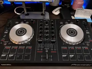 Pioneer DDJ SB2 Controller