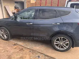 Hyundai Santa Fe 2017 White