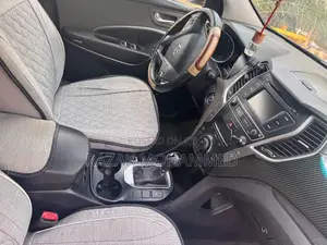 Hyundai Santa Fe 2017 White