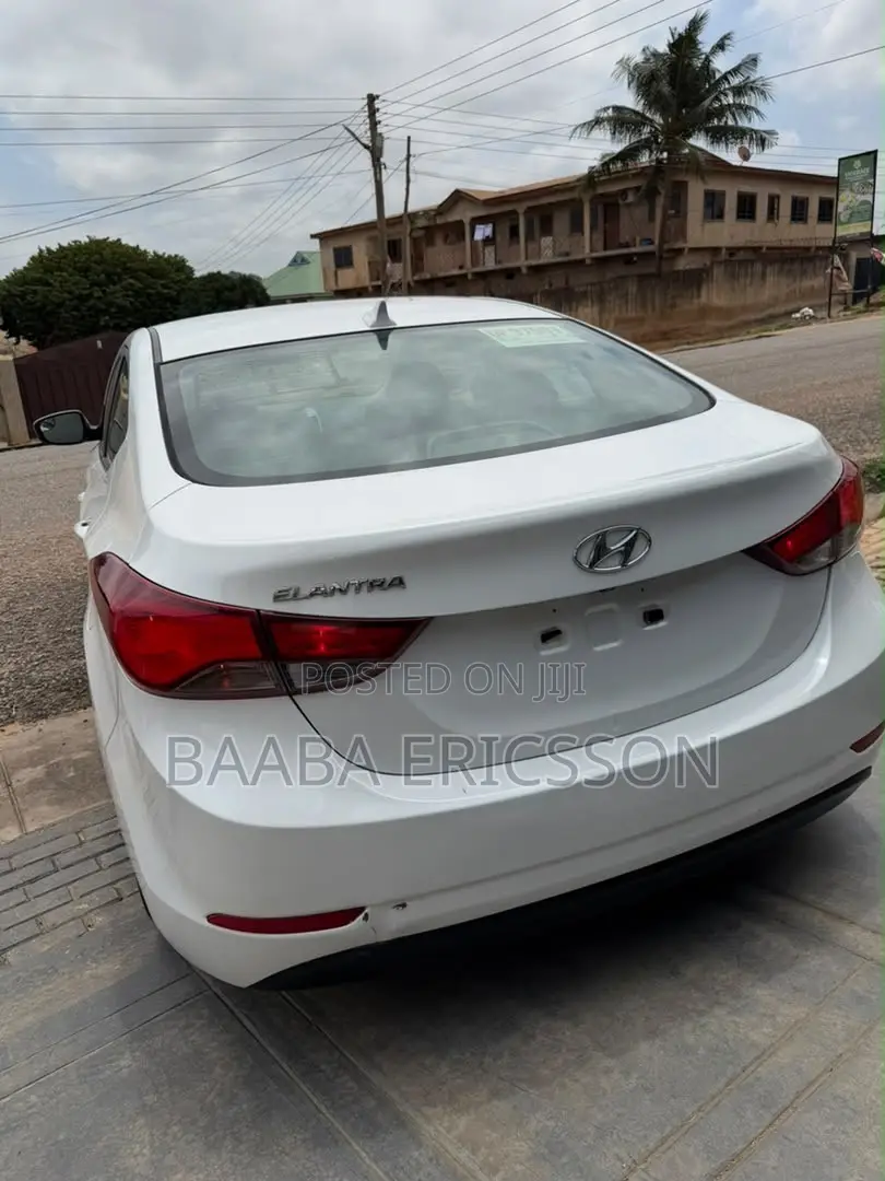 Hyundai Elantra 2015 White