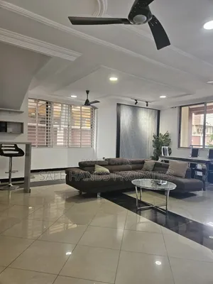 4bdrm House in School Junction , Accra Metropolitan for rent