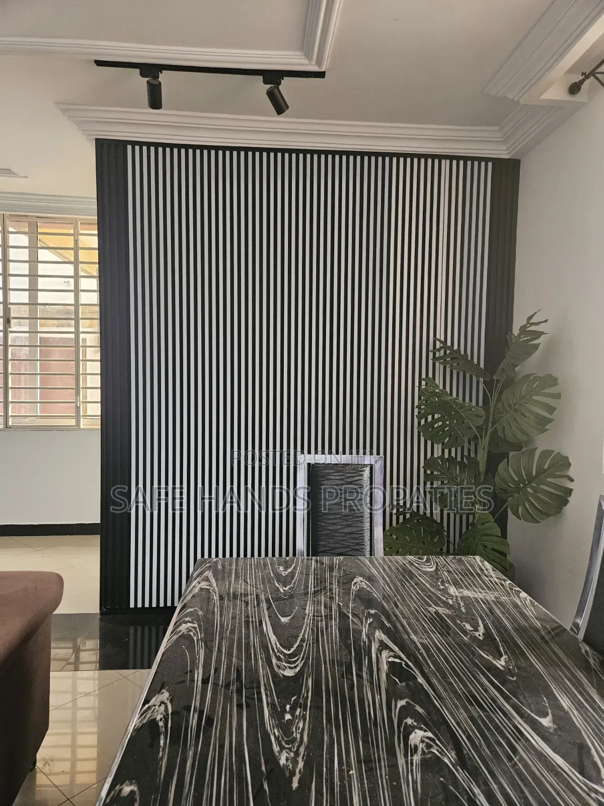 4bdrm House in School Junction , Accra Metropolitan for rent