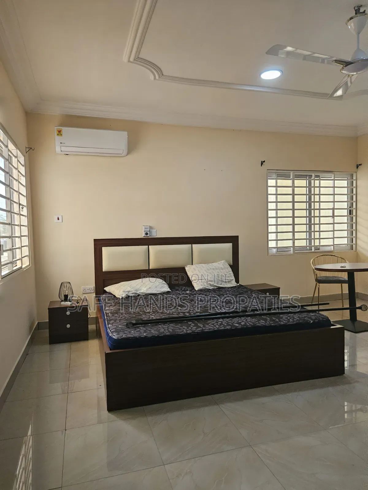 4bdrm House in School Junction , Accra Metropolitan for rent
